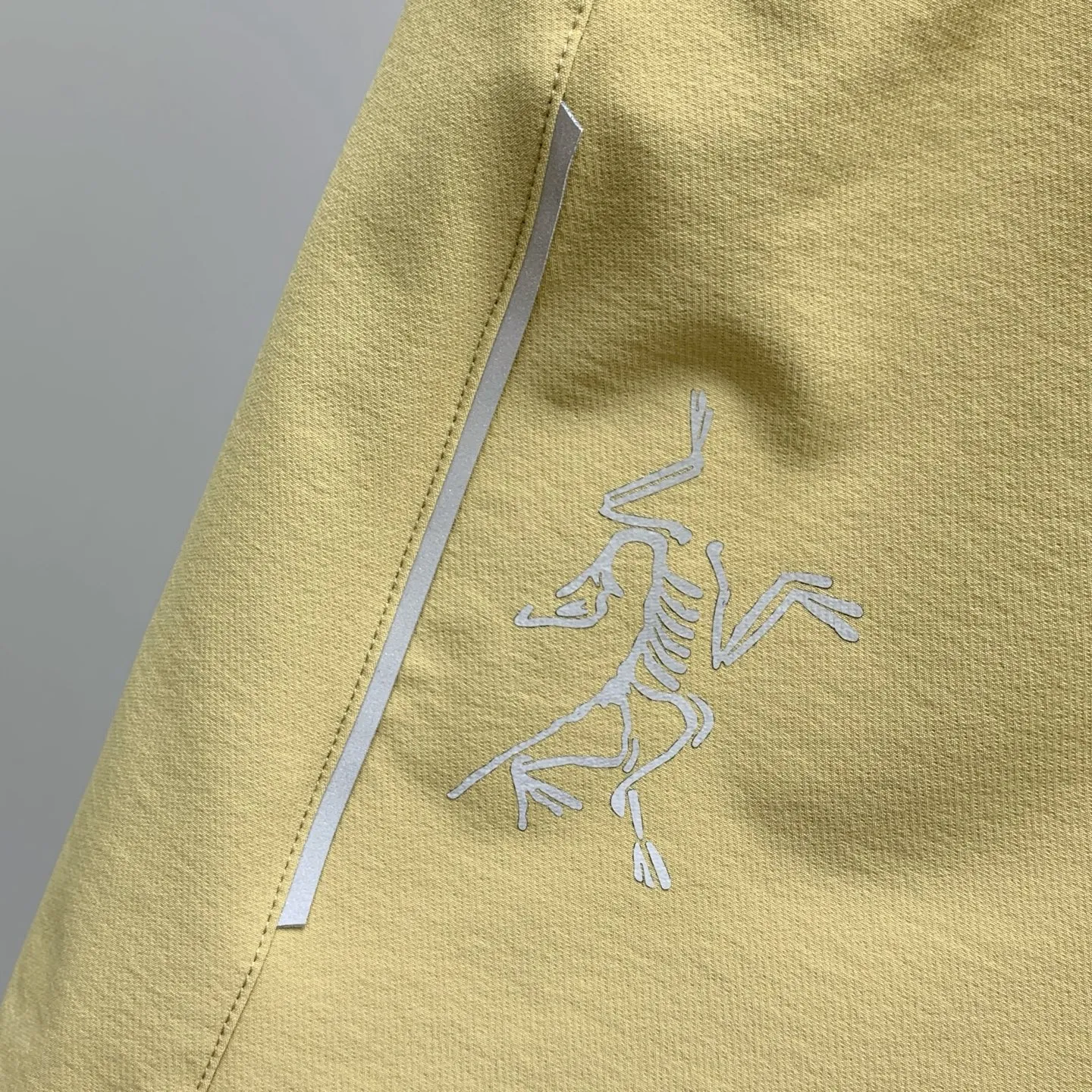 Quality Sizes:S-XXL ：Yellow Black Gray